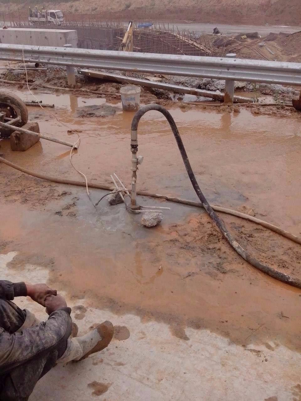 荷塘路基压密注浆